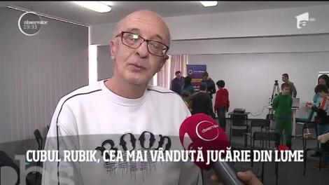 Românul multiplu campion internaţional la cubul Rubik ne învaţă secretele celui mai dificil joc din lume