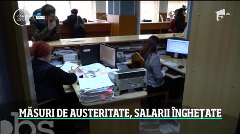 Guvernul strânge cureaua ca să facă rost de bani. Printre cei vizaţi de măsuri sunt profesori, medici, artişti, dar şi demnitari, poliţişti şi militari