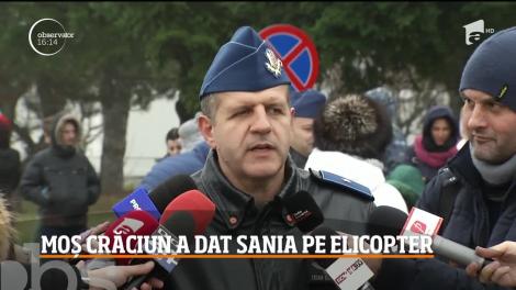 Moș Crăciun a sosit cu elicopterul, pentru zeci de copii din Otopeni