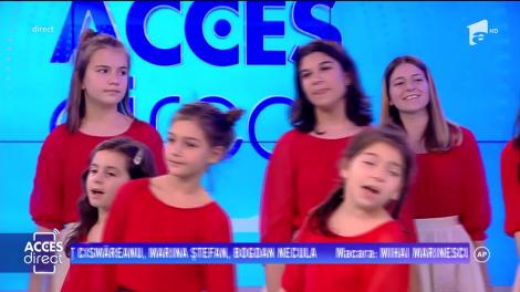 Mirabela Dauer și grupul Nostalgia cântă, la Acces Direct, melodia "Feliz Navidad"