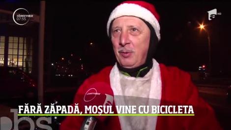Moş Crăciun a venit cu bicicletă în Galaţi