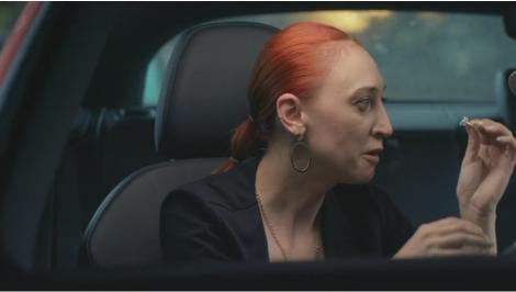 Mangalița. Secretara Flori a primit un imens inel de diamante: Sărăciilor, Bebe m-a cerut de nevastă!