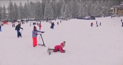 O nouă distracţie pe pârtiile de la munte. Cum arată trotineta de zăpadă, senzația acestui sezon