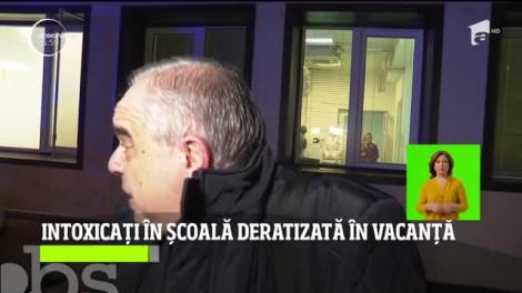 Elevii unui liceu din Arad au ajuns la spital cu simptome de intoxicare, după o acţiune de igienizare efectuată înainte de sfârşitul vacanţei
