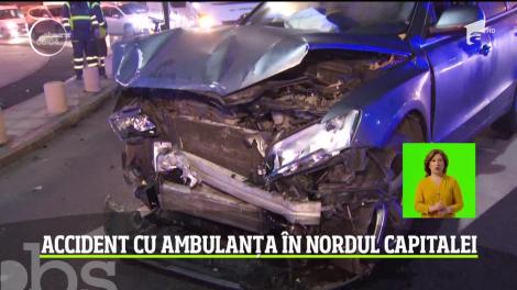 O ambulanţă SMURD aflată în misiune a fost implicată într-un accident în nordul Capitalei