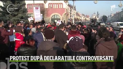 Comunitatea rromă din Târgu Mureș a cerut demisia edilului în faţa primăriei