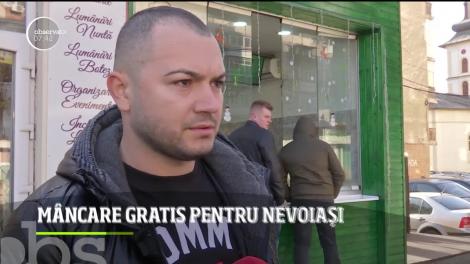 ''Împreună pentru o viaţă mai bună!'' Este deviza a doi tineri antreprenori din Târgu Jiu, care ajută oamenii nevoiaşi cu o masă caldă