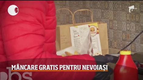 Doi tineri din Târgu Jiu oferă mâncare gratis pentru nevoiași