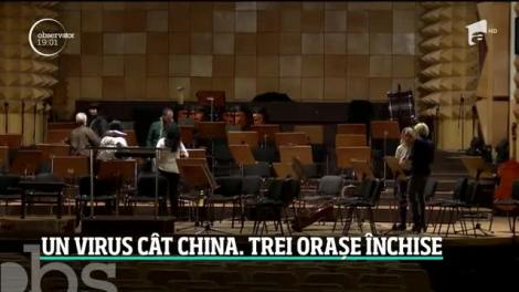 Trei oraşe din China, complet închise din cauza unui virus fără leac. Oamenii se bat pe mâncare în magazine