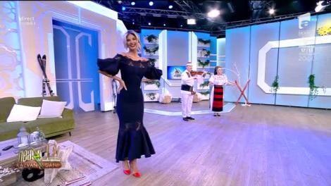 Cornelia şi Lupu Rednic cânta, la Neatza cu Răzvan și Dani, melodia: Astăzi lângă voi s-adună