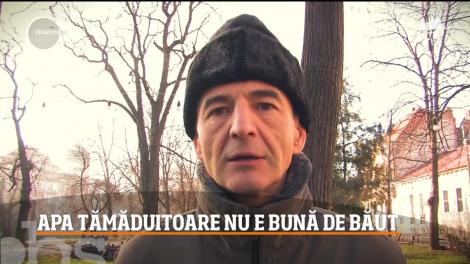 Apa tămăduitoare din arteziana de la Oşorhei nu este potabilă. Bihorenii nu cred în rezultatele analizelor de laborator