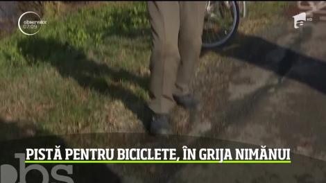 Singura pistă de biciclete care leagă România de Serbia, lăsată de izbeliște