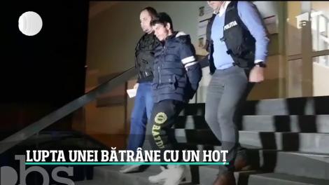 Curajul nu are vârstă. O femeie de 78 de ani s-a luptat minute bune cu un tânăr care a vrut să o jefuiască
