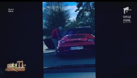 Nici bătrânii nu mai sunt ce-au fost! O băbuță face dansuri africane la piață, un moș a blocat benzinăria cu bolidul