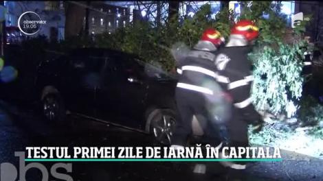 Testul primei zile de iarnă în Capitală! Zăpada a prins autorităţile tot nepregătite