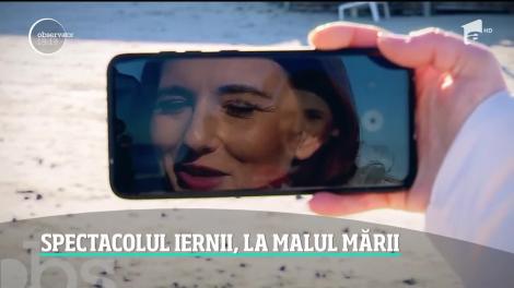 Video - Spectacolul iernii, la malul mării. Natura este sculptată de valuri și de ger la Constanța