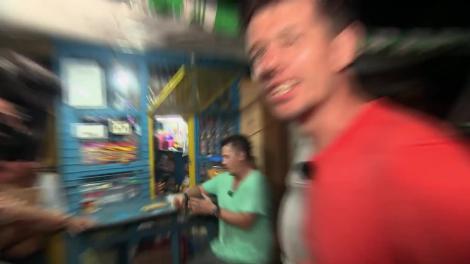 Râzi cu lacrimi, nu glumă! Cum negociază Răzvan Fodor şi Sorin Bontea achiziționarea a patru sticle de bere! "Ori le luam aşa, ori nu mai luam nimic!"