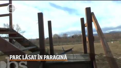 Parc lăsat în paragină, în judeţul Neamţ