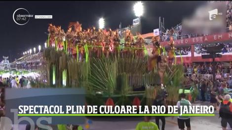 Explozie de culoare şi energie la carnavalul de la Rio de Janeiro
