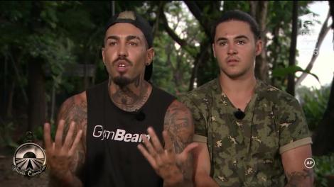 Alex Velea şi Mario Fresh au ajutat câţiva copii săraci la teme!