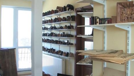 Un bărbat din Oradea pasionat de istorie a transformat locuinţa părinţilor într-un muzeu