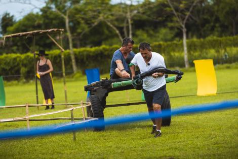 Bivolii s-au relaxat și concurenții s-au conformat! Au tras căruța și au trecut prin probe de foc! „Eram deja în altă dimensiune”