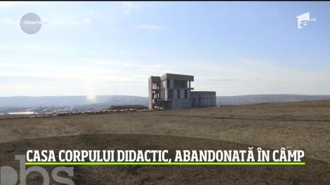 Casa Corpului Didactic din Suceava, abandonată în câmp