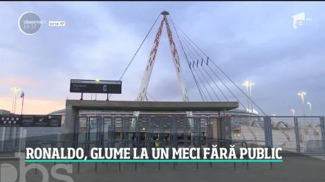 Derby-ul dintre Juventus şi Inter Milano, fara spectatori! Cristiano Ronaldo a dat mâna, în glumă, cu fanii imaginari