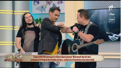 Coronavirus (Covid-19) în România. Dani Oțil și Răzvan Simion  nu mai dau noroc cu invitații