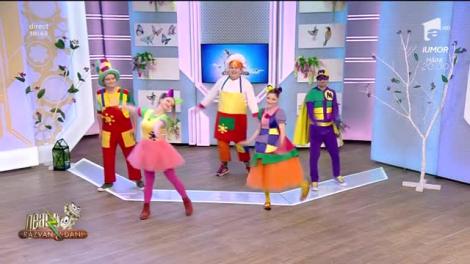 Gașca Zurli cântă piesa Iubește-mă mamă, iubește-mă tată, la Neatza cu Răzvan și Dani