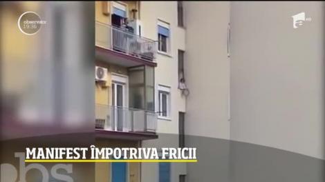 Flashmob muzical în întreaga Italie, împotriva fricii, la balcoane!