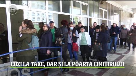 Românii au luat cu asalt Serviciile de Taxe şi Impozite