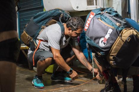 Situație încurcată la Asia Express! Vedetele au alergat după papiote cu ață!