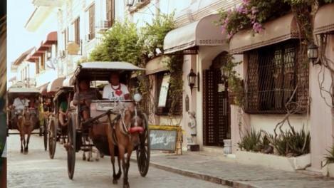 Plimbarea cu caleașca le pune bețe în roate concurenților de la Asia Express: Trebuie să fim atenți la drum și să răspundem la trei întrebări