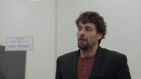 Sacrificiul. Victor a decis să-i ofere libertate Mariei și semnează actele de divorț. "Poate ne împăcăm până atunci!"