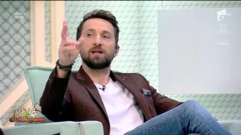 Crina Matei cântă melodia "Unge Leano ușa bine"