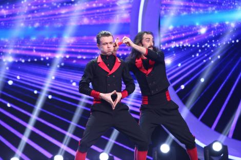 Nu vorbesc, dar au un munte de talent. Băieții de la Demented Brothers i-au dat gata pe jurați: ”E de departe cel mai spectaculos truc!”