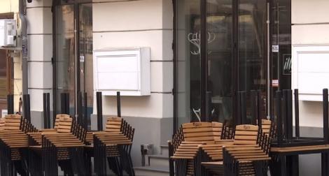 Micile afaceri, îngenunchiate de pandemia de coronavirus