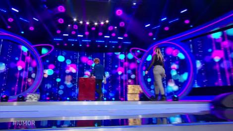 „Maică-ta nu-ți mai spală ciorapii și taică-tu nu-ți mai plătește chiria? Viața ta e pe cale să se schimbe!” Magie + teleshopping= magishopping, un show marca Magitot!