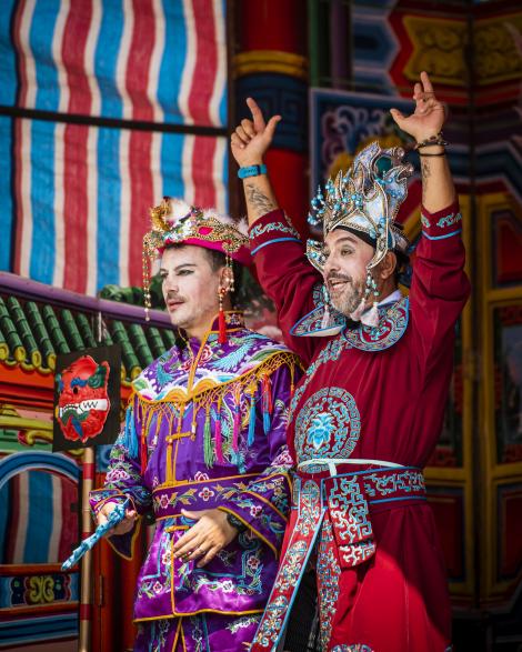 Alex Abagiu l-a sărutat pe Radu Vlăduț! Spectacol în limba mandarină! Sorin Bontea și Răzvan Fodor au câștigat amuleta! S-au distrat în ultimul hal! VIDEO