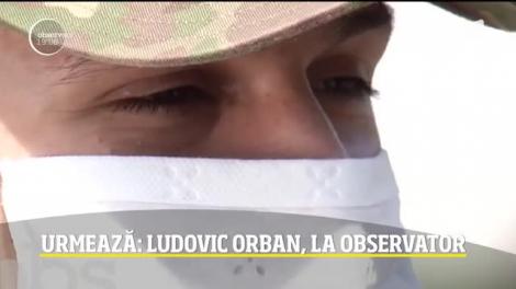 „Mamă, fii puternică! Nu îți face griji pentru mine”. Răzvan, un tânăr militar, își încurajează mama, prin telefon. El, la datorie în România, ea, în Italia