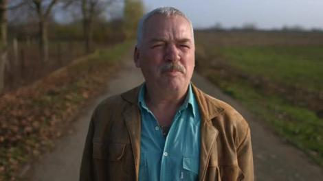 Primar contra primar pentru a stabili cine e mai tare: Mangalița sau Puturoasa? „Ne batem în ce-i românului pe plac: băutură, bătaie și bătut mingea”