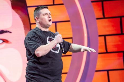 Cătălin Cojocaru i-a lăsat mască pe jurații iUmor cu detalii din copilăria sa! „Și uite așa ne-o părăsit tata pentru prima dată”