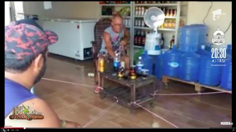 Smiley News: Cum se păstrează distanță la cârciumă