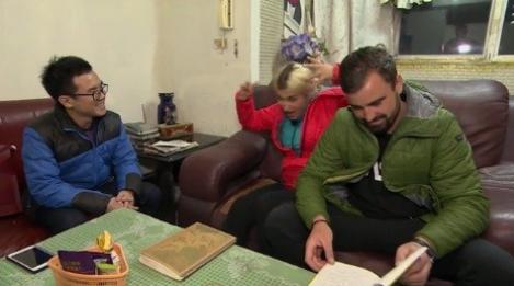 „I-a dat cu eroare 404!”. Adda și Cătălin Rizea i-au dat șah mat unui psiholog, în „Asia Express”! Cântăreața, moment special, la pian! VIDEO