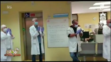 Smiley news. Eroii zilelor noastre! Aplauze și mulțumiri pentru taximetristul din Spania care transportă pacienți la spital, gratis