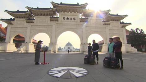 Marea Finală din Asia Express Sezonul 3 a început! Răzvan Fodor: "Cred că ne vor aştepta 12 ore de chin"