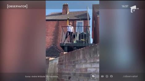 Un român din Marea Britanie a recreat o scenă emblematică din filmul Bohemian Rhapsody