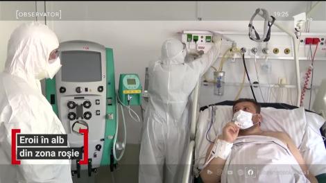 Eroii în alb din zona roșie