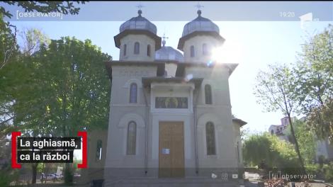 Zeci de oameni s-au înghesuit la o biserică din Năvodari, ca să asculte slujba de Izvorul Tămăduirii